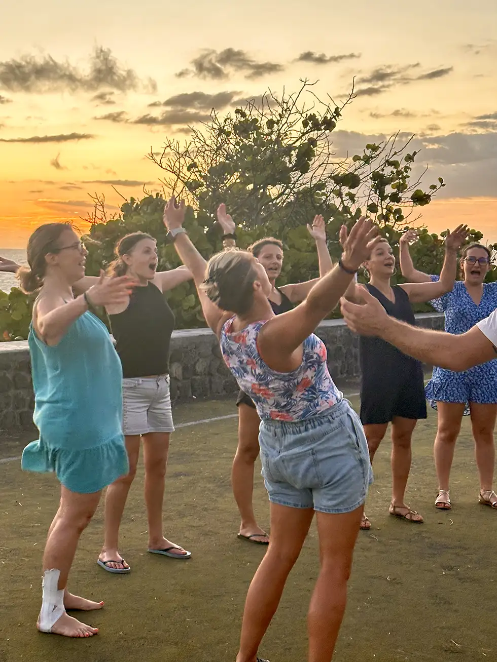 ahnolia-yoga-du-rire-la-reunion-15